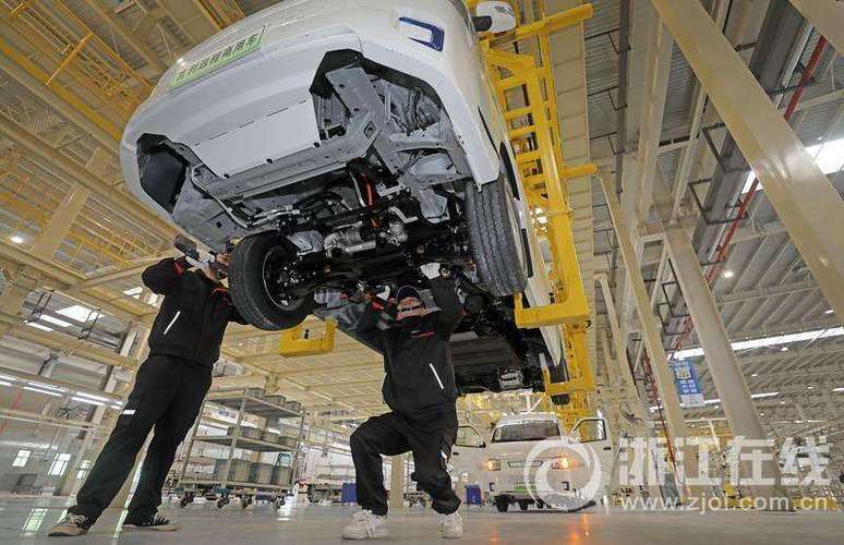 溫州泰順“超級(jí)汽車工廠”首批新能源商用車下線，商用車迎來(lái)新勢(shì)力